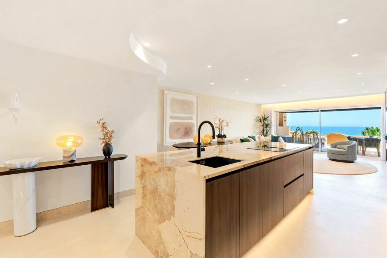 d8cc3abdaad63af7f278f8a21bc2548d - 10