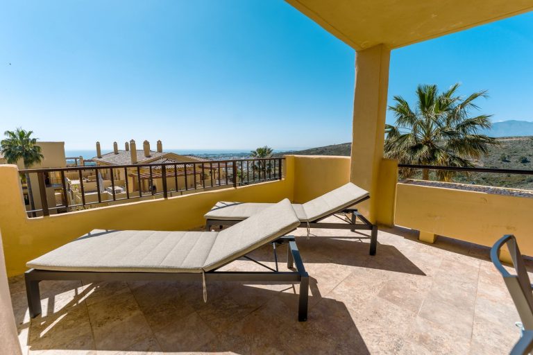 d8e64c1dc61fd8eb65680c633c7c7131 - 13