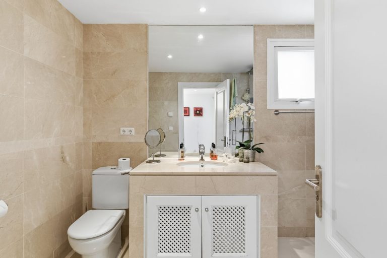 d91cf8f5f13b6eed18b2726f7074c447 - 13