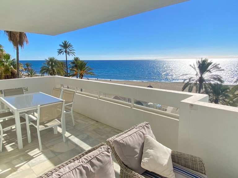 d9ff7a33278a589008a1ea6d27e85f73 - 1