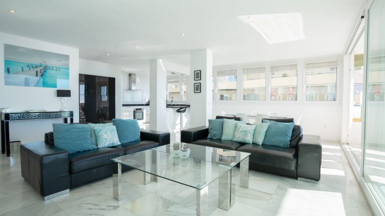 d9ff7a33278a589008a1ea6d27e85f73 - 14