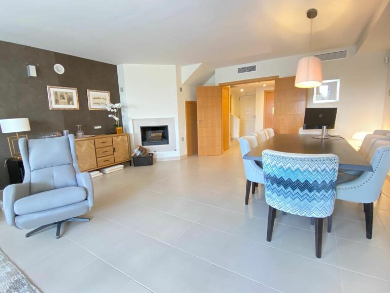 daa5890b2405517c61d783b36d220fc7 - 4