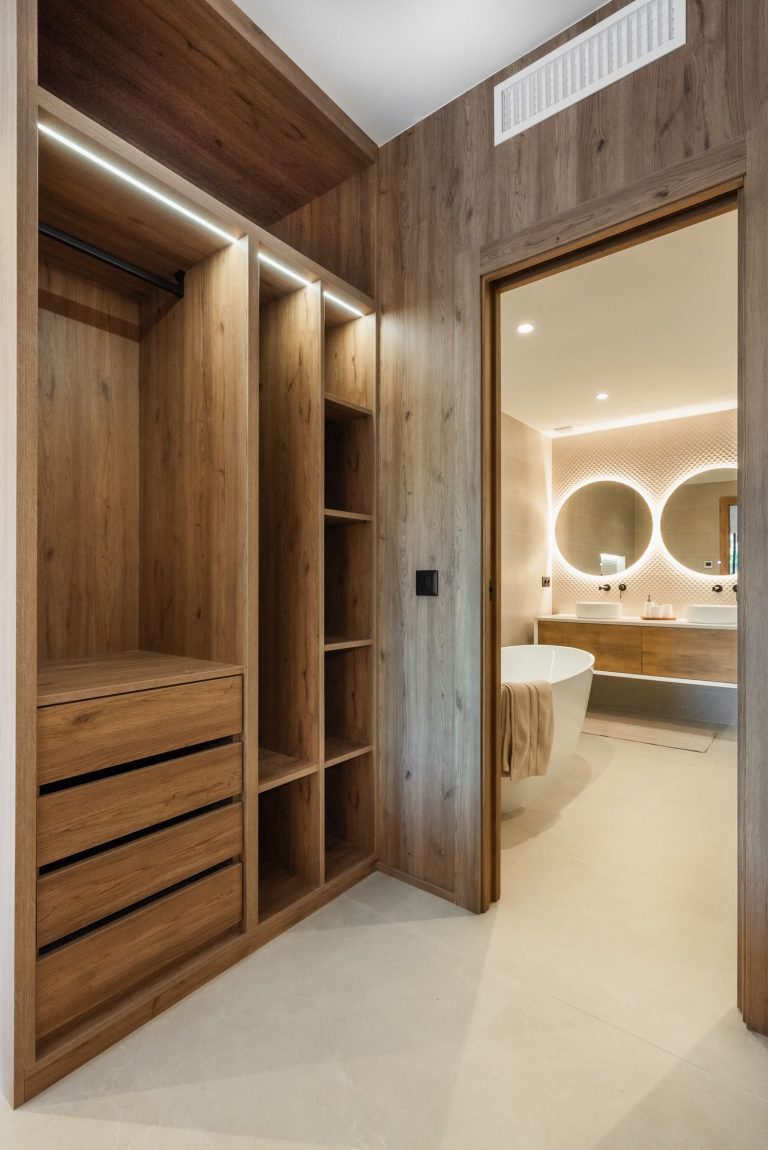 dbe81719f38c7fc793135b22cee8cd67 - 13