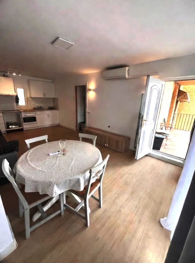 dc107395ed7d677bed52ee376037fc22 - 3