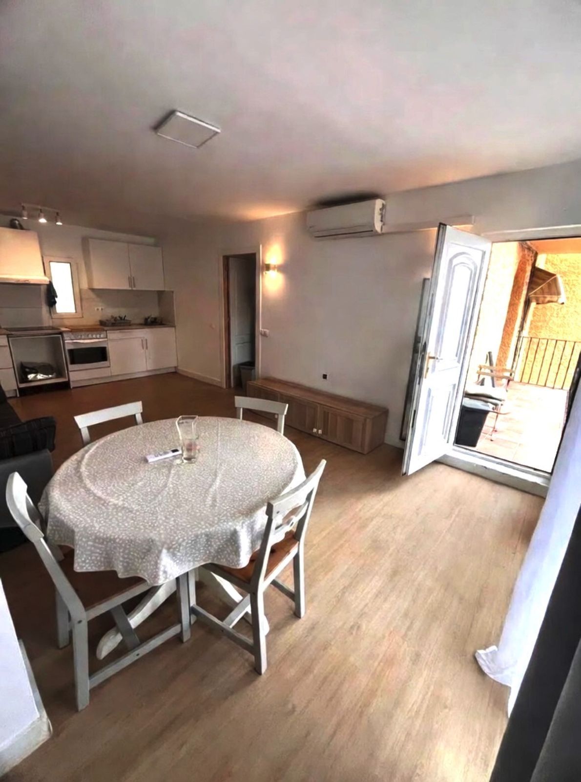 dc107395ed7d677bed52ee376037fc22 - 3