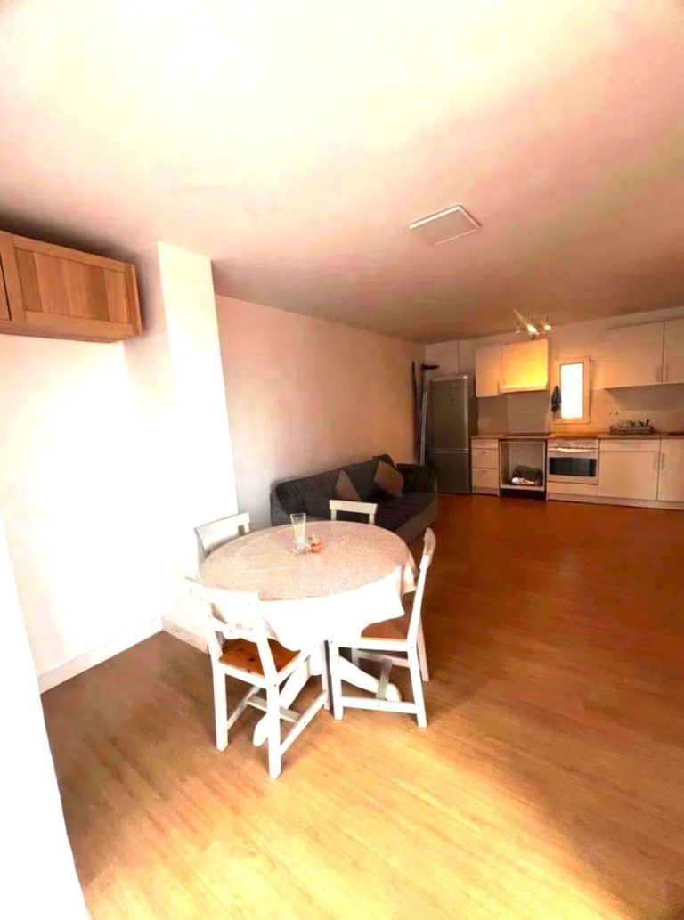 dc107395ed7d677bed52ee376037fc22 - 4