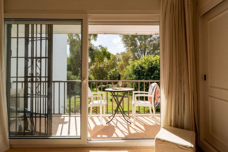 dc3ad7e5adf5f08de3b990b7c824e647 - 12