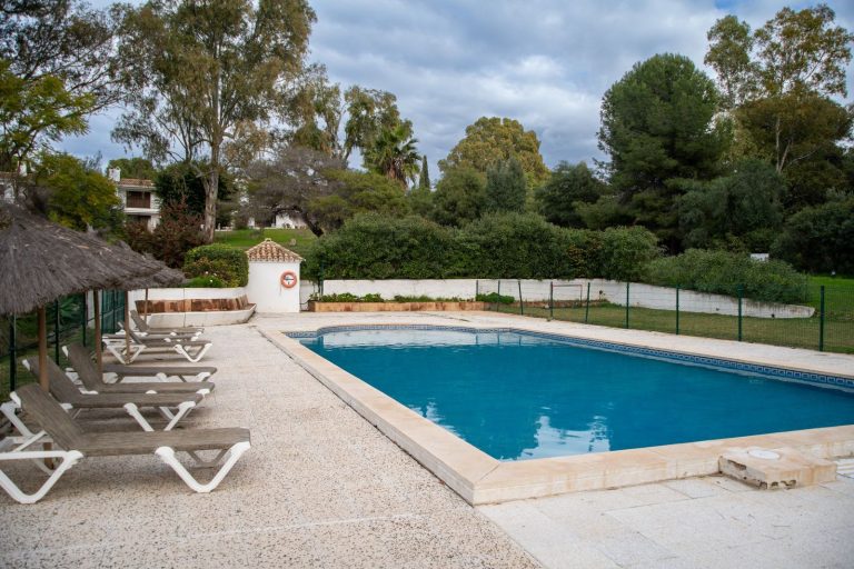 dc3ad7e5adf5f08de3b990b7c824e647 - 2