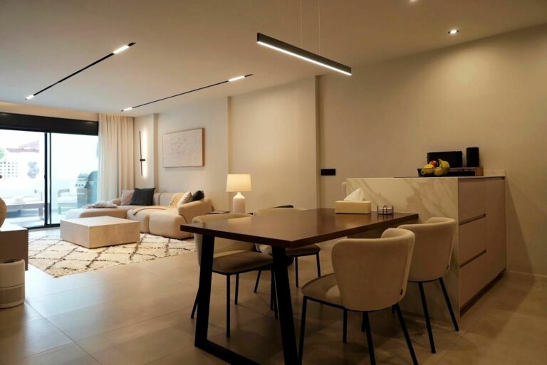 dd0b2da01759a58362808b4233dfbc83 - 12