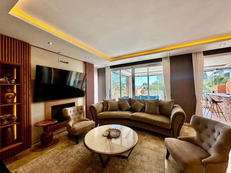 df2d1adb3519bdc5e6a7c0b3901c2ea2 - 12