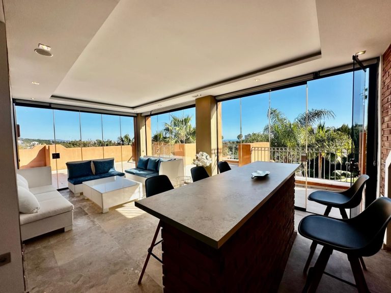 df2d1adb3519bdc5e6a7c0b3901c2ea2 - 4