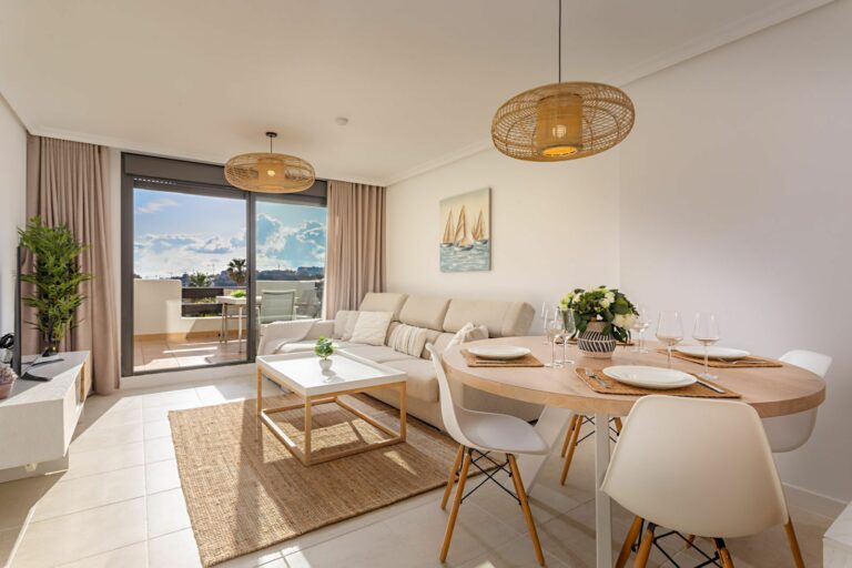 dffb50c13ede0e1bcfbcc993724806d6 - 1