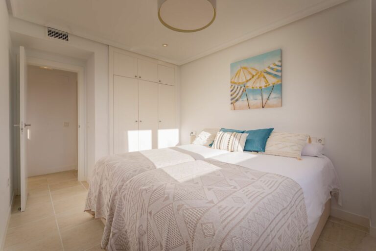 dffb50c13ede0e1bcfbcc993724806d6 - 13