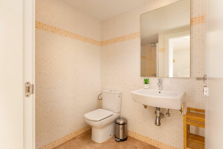 dffb50c13ede0e1bcfbcc993724806d6 - 14