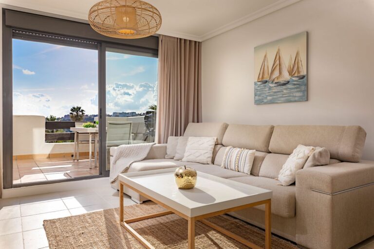 dffb50c13ede0e1bcfbcc993724806d6 - 3