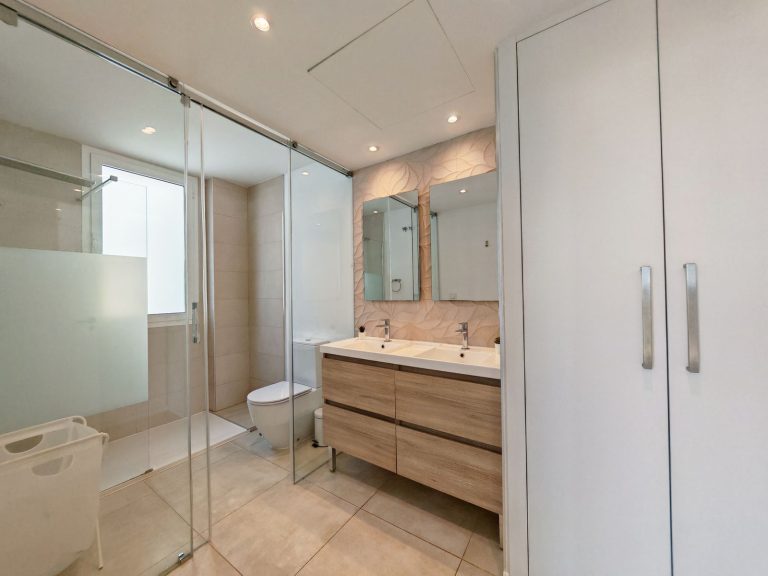 e19f088d2dbc0dc84847dcb3526a6027 - 12