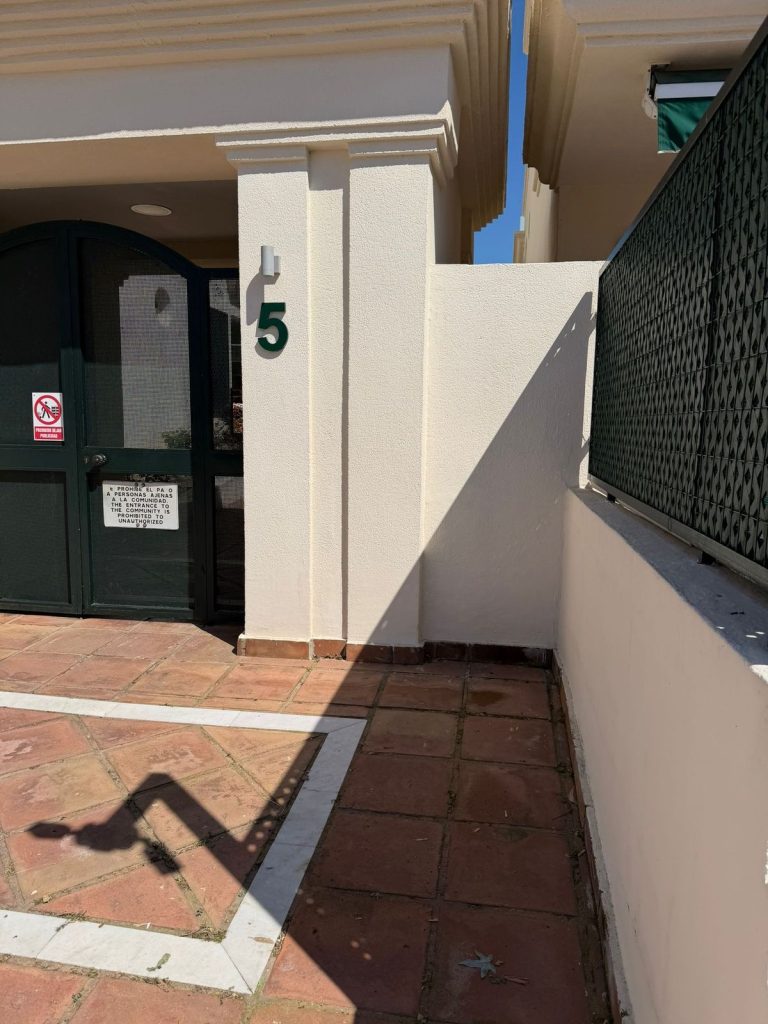 e29a2748fef82a6ab1c05dd5b684b4e2 - 2