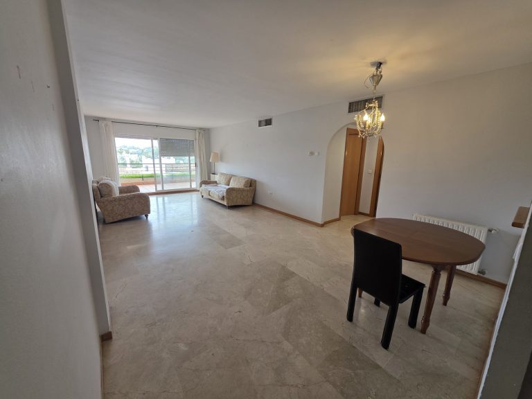 e2ad1a509897f94b5b2bce47ff10e732 - 16