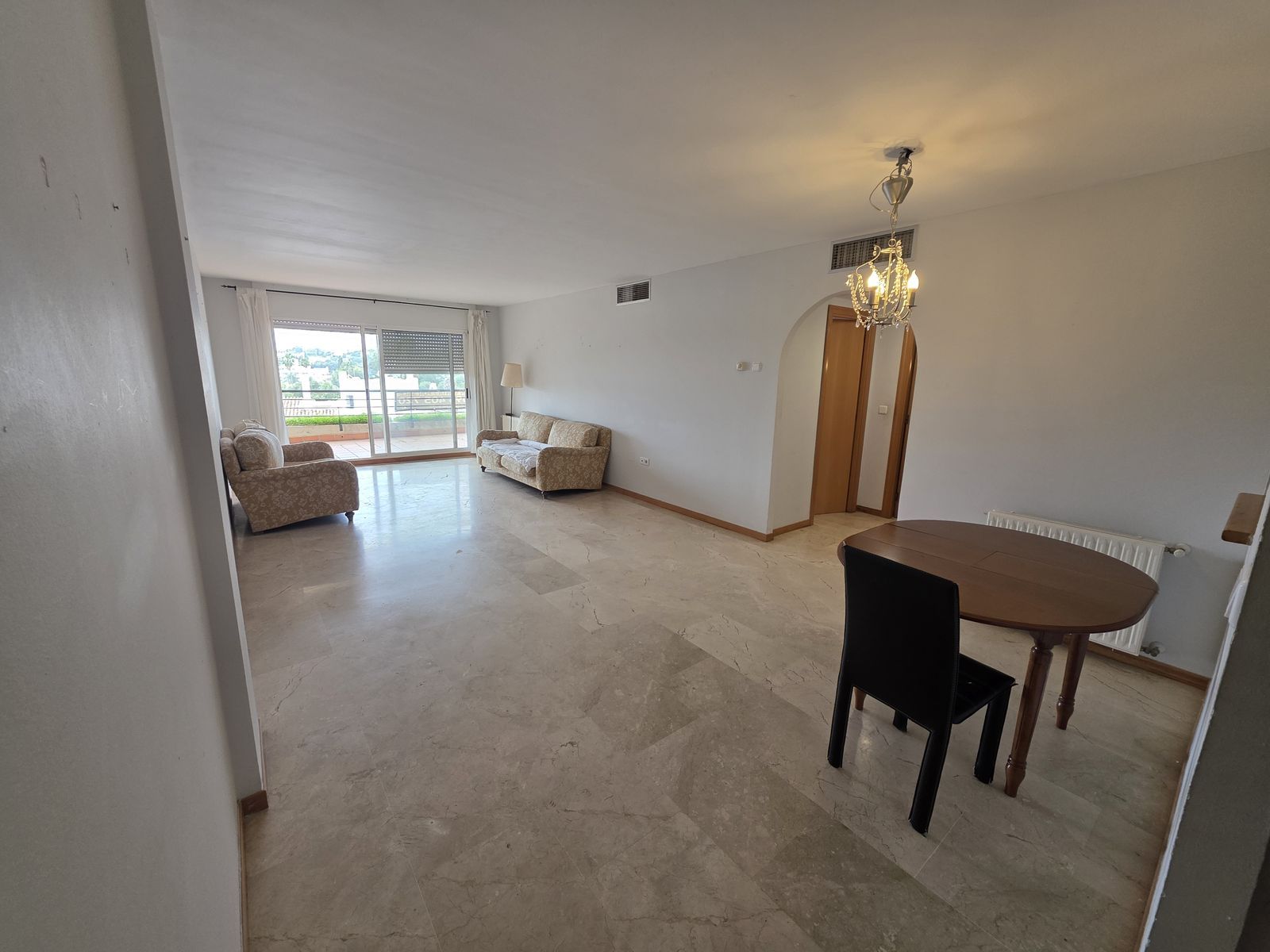 e2ad1a509897f94b5b2bce47ff10e732 - 16