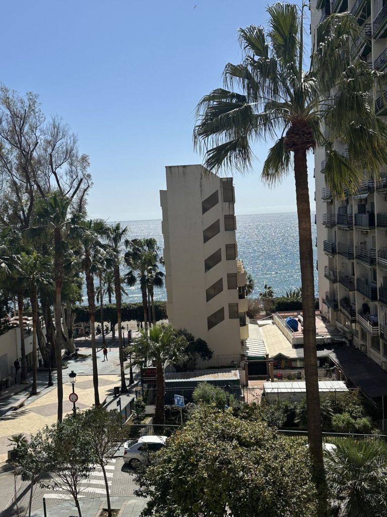 e3265c709577d8b9efa7cbc8f2ee8492 - 11