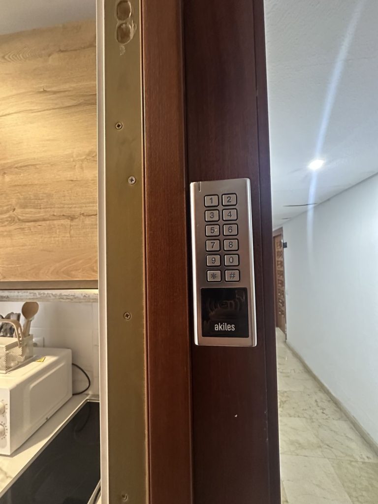 e3265c709577d8b9efa7cbc8f2ee8492 - 12