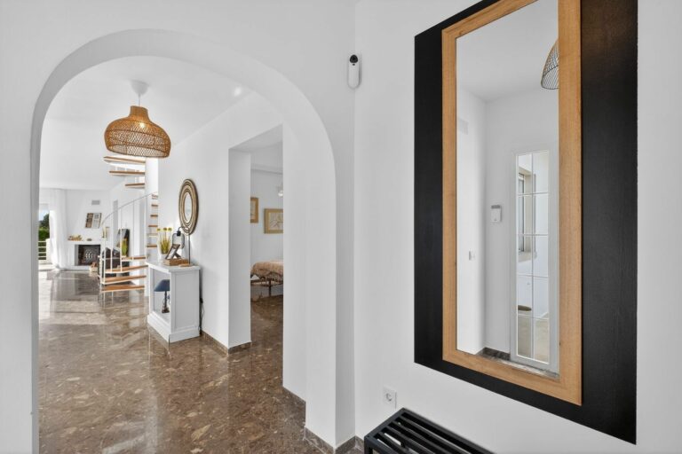 e3500ab57b1948db029c984519b62f59 - 12