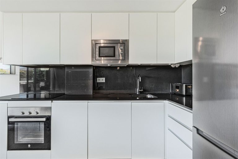 e49f24fc25a68538904eab635b45fe3d - 12