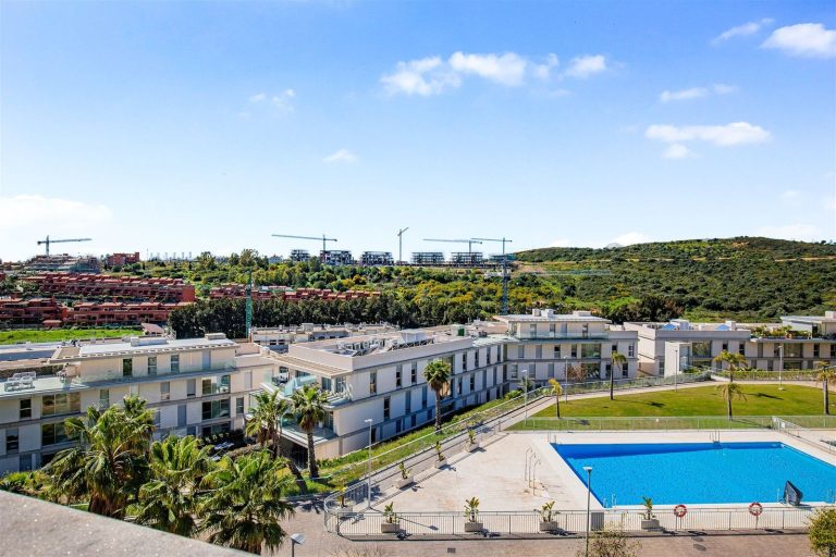 e49f24fc25a68538904eab635b45fe3d - 4