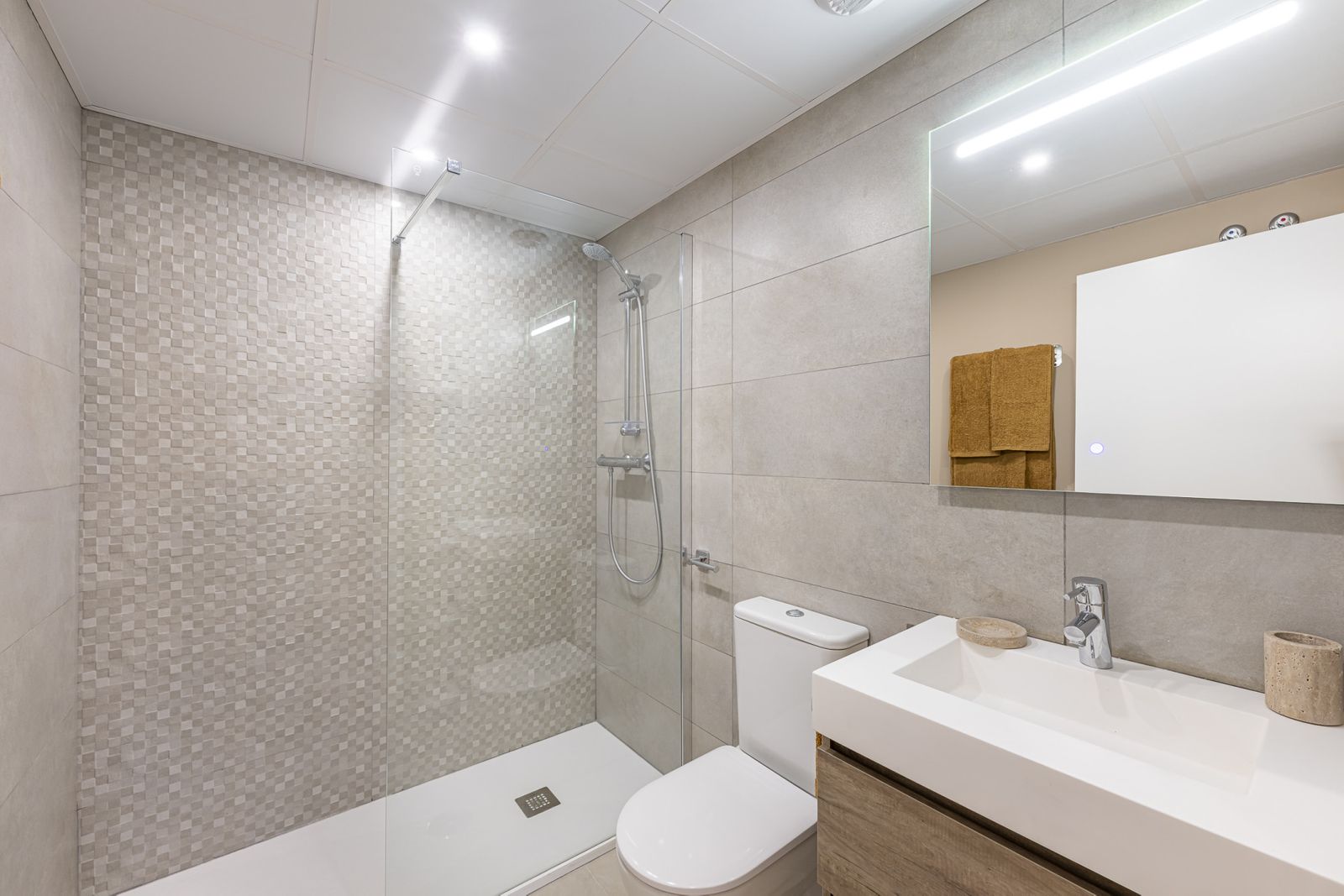 e656c6e8248fc95986588b2cc0b56ea1 - 12