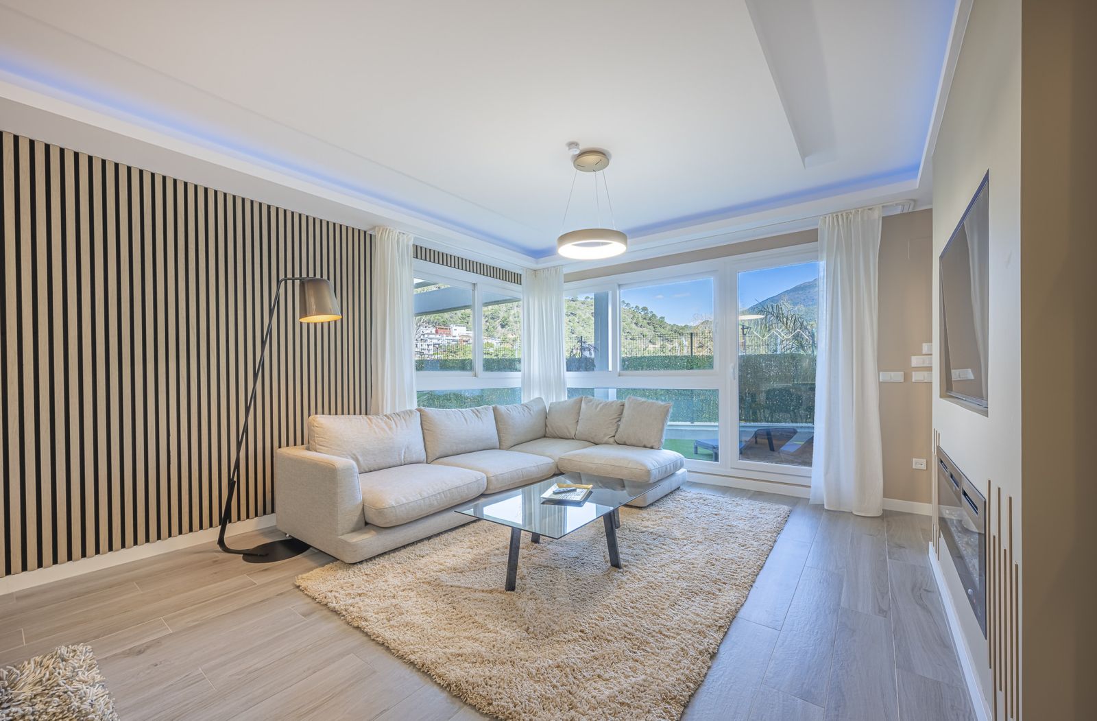 e656c6e8248fc95986588b2cc0b56ea1 - 2