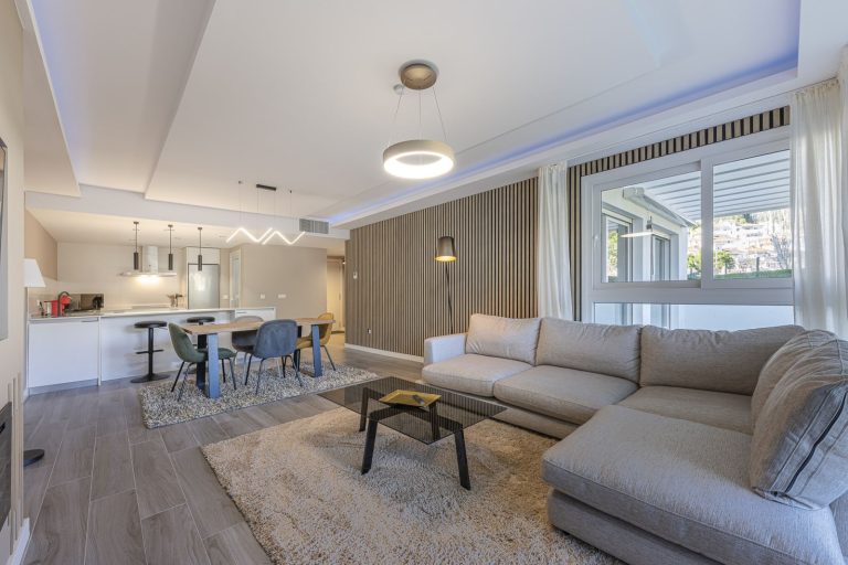 e656c6e8248fc95986588b2cc0b56ea1 - 3