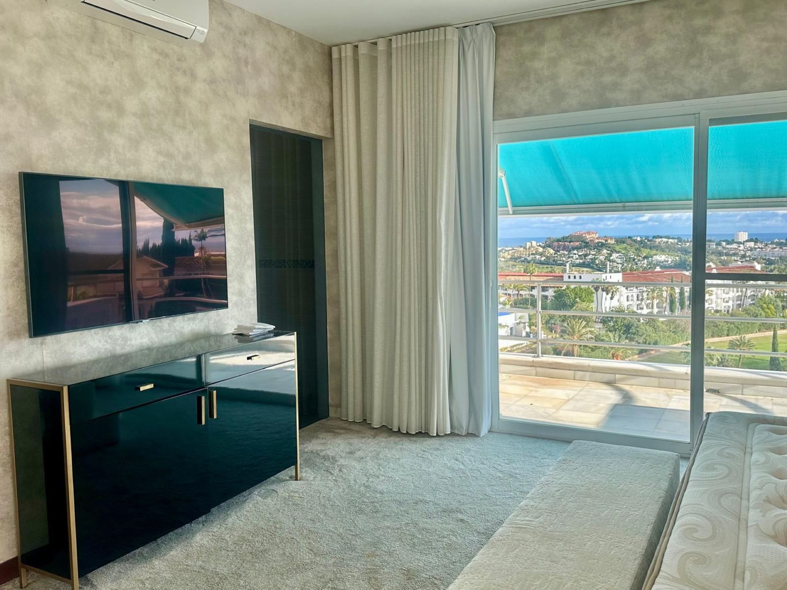 e6ad4645b7eefdcf7b1d77cc3b269cfb - 12