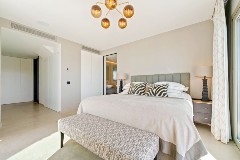 e70e6759f3ffe5f10369c0e9490f4161 - 11