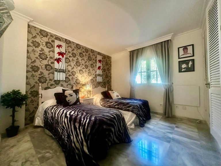 e72eed08641321b3c35ced64a916af4c - 16