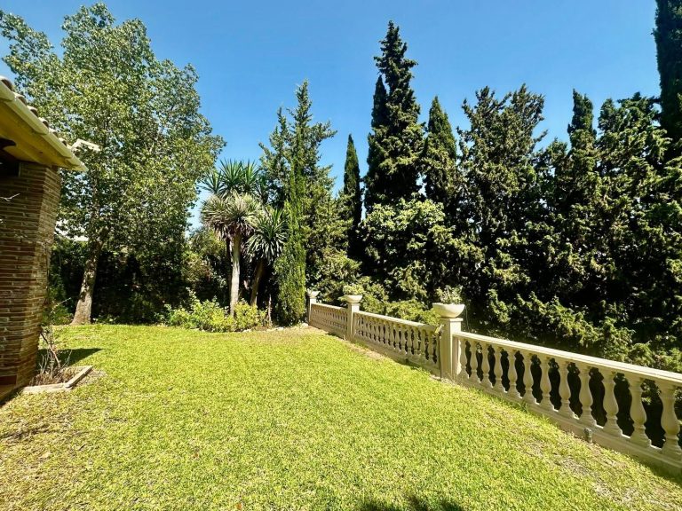 e72eed08641321b3c35ced64a916af4c - 7