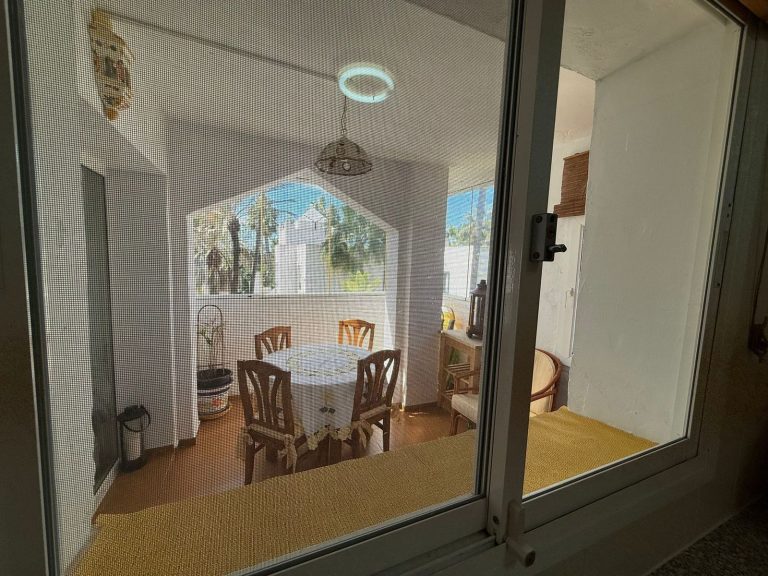 e7925c0d4daaf44b4202e0bd603e4eeb - 15