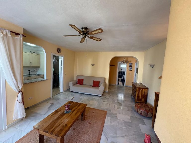 e7925c0d4daaf44b4202e0bd603e4eeb - 8