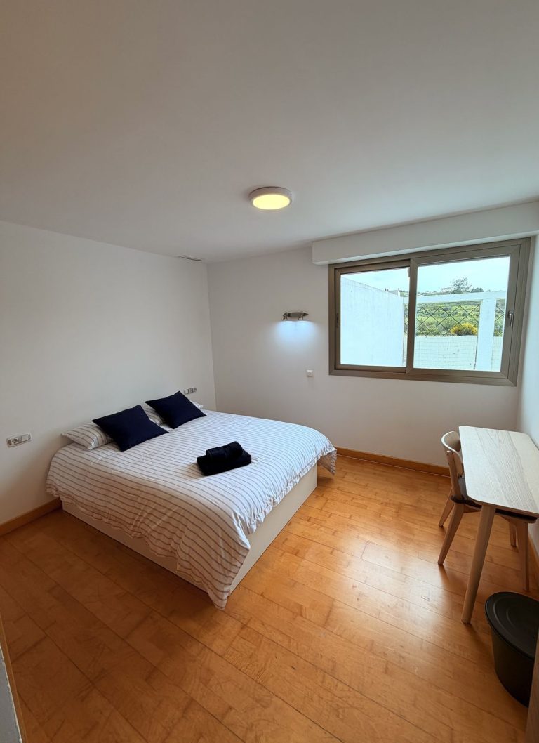 e812b0714c7958c6ac5399519a14316a - 10