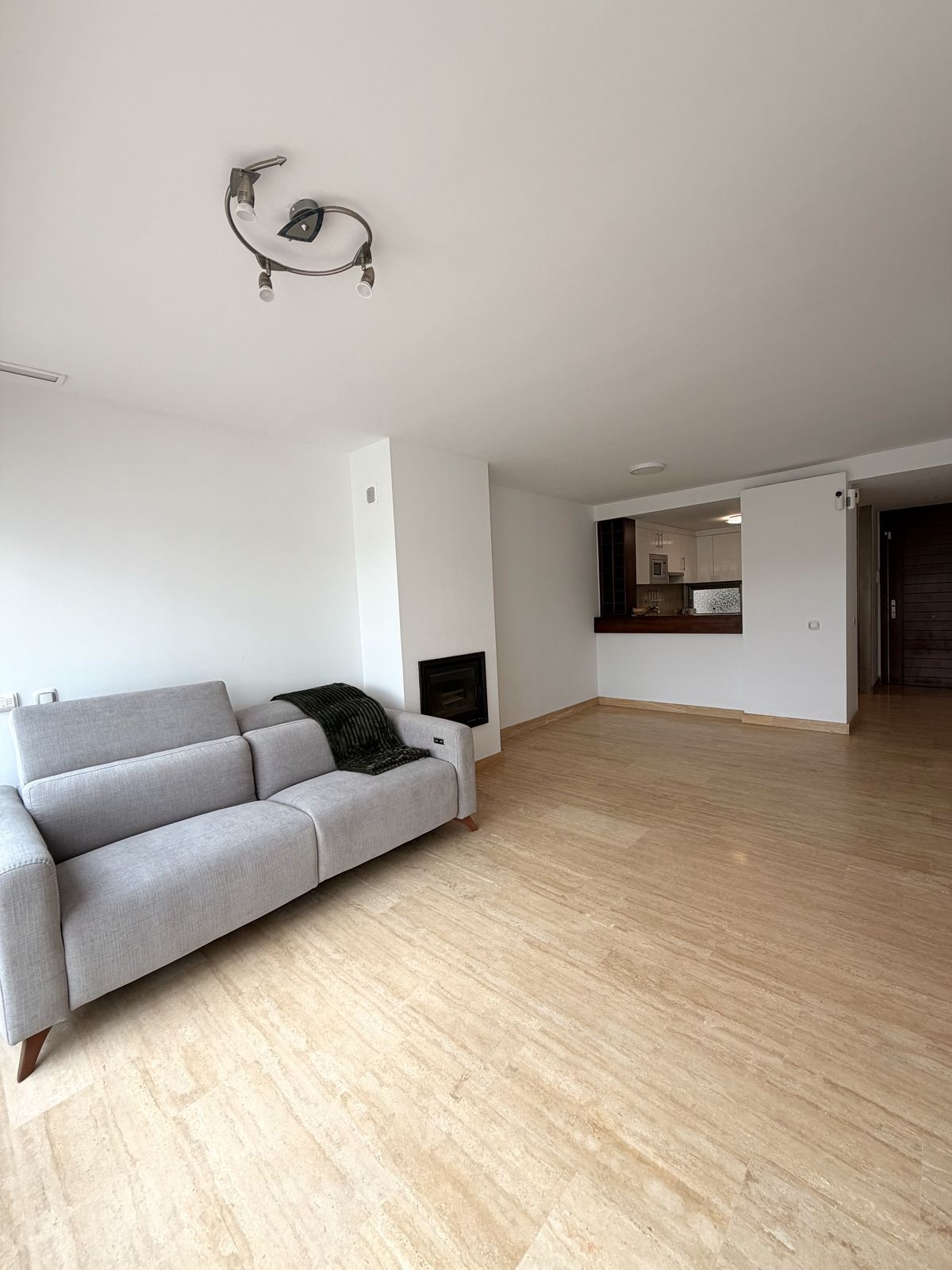 e812b0714c7958c6ac5399519a14316a - 4