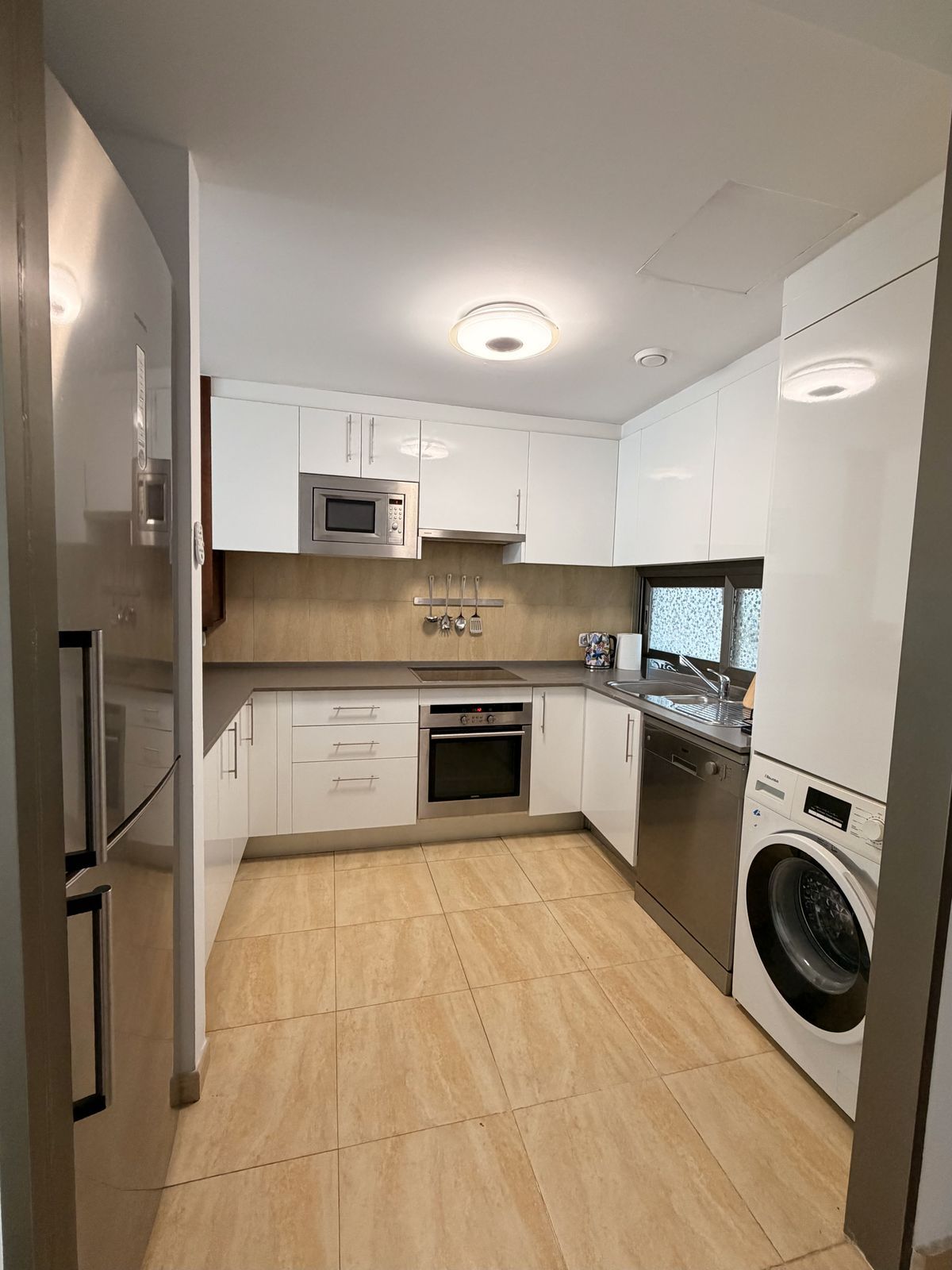 e812b0714c7958c6ac5399519a14316a - 6