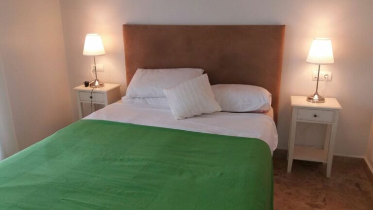 e96f42ed5880bb9e080667b1865a8145 - 15