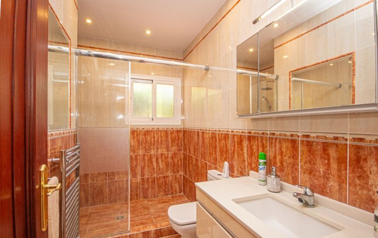 e9a1ed112bfec7f7cd596db7209ac262 - 13