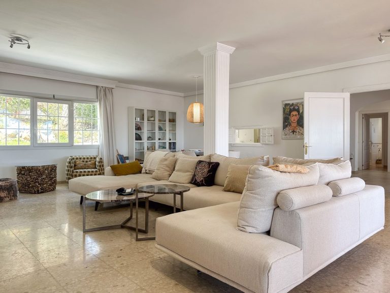 eb4ae54b3b411bce25bb1f8caf7af539 - 5