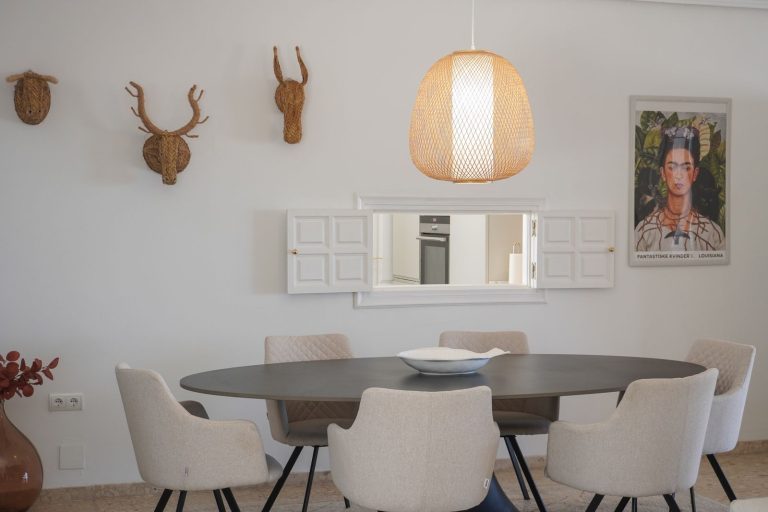 eb4ae54b3b411bce25bb1f8caf7af539 - 8