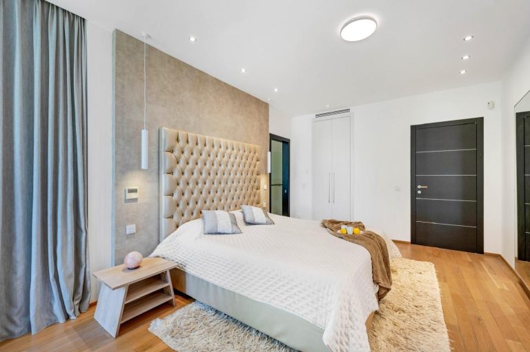 ed167ebbe1881fc6100a21bd83f1d637 - 12