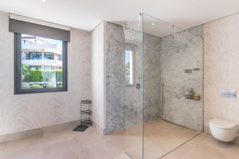 ed50e879cd6d52cf92bc3c22678b9e72 - 11