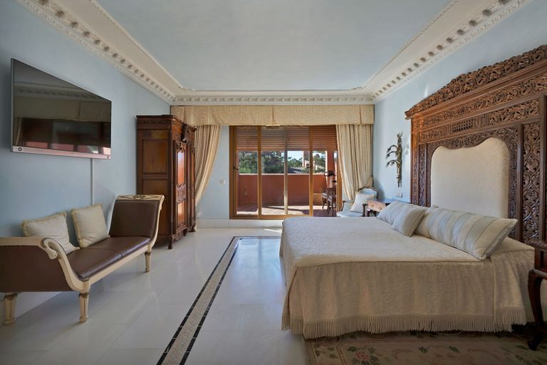 ee50b4f8b44edc2e4f4fe828351776e6 - 2