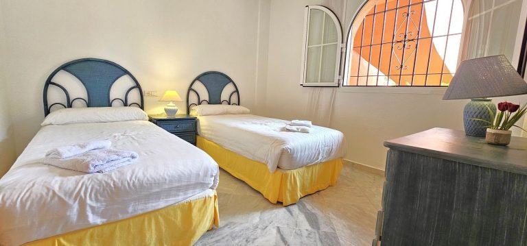 eecb942e7e1a52a86324ce69b5c5c0bb - 15