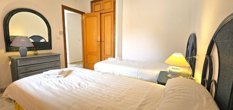 eecb942e7e1a52a86324ce69b5c5c0bb - 16