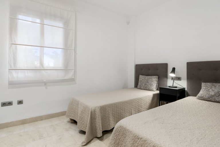 eed6c72a7672f2077b0531d2913d77c5 - 14